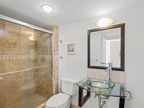 3625 N Country Club Dr 902, Aventura FL 33180
