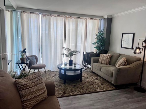 3625 N Country Club Dr 902, Aventura FL 33180