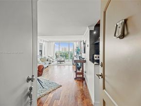 3625 N Country Club Dr 902, Aventura FL 33180