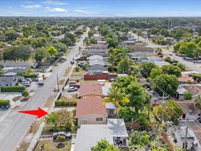 6209 Dawson St, Hollywood FL 33023