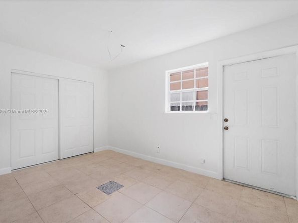 6209 Dawson St, Hollywood FL 33023