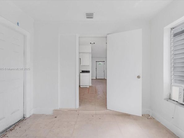 6209 Dawson St, Hollywood FL 33023