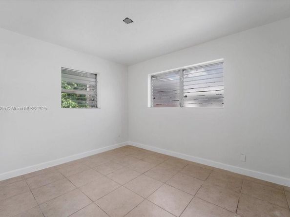 6209 Dawson St, Hollywood FL 33023