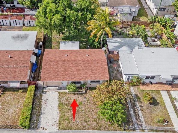 6209 Dawson St, Hollywood FL 33023