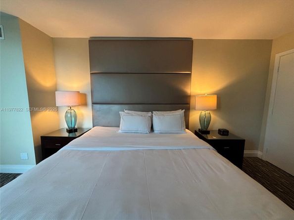 2670 E Sunrise Blvd 302, Fort Lauderdale FL 33304