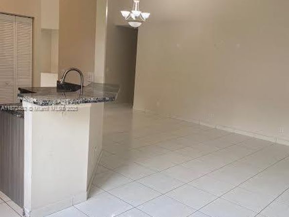 942 Briar Ridge Rd, Weston FL 33327