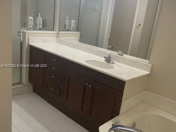 942 Briar Ridge Rd, Weston FL 33327