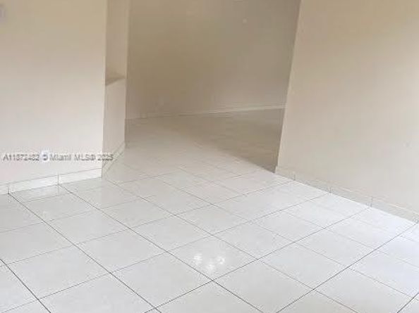 942 Briar Ridge Rd, Weston FL 33327