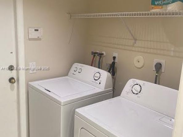 942 Briar Ridge Rd, Weston FL 33327
