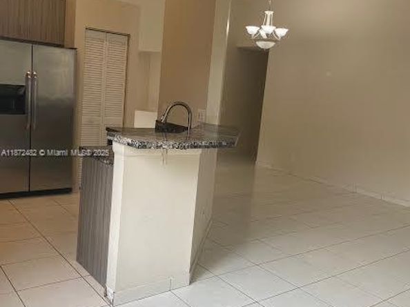 942 Briar Ridge Rd, Weston FL 33327