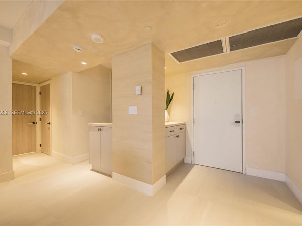 2301 Collins Ave 526, Miami Beach FL 33139