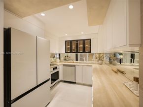 2301 Collins Ave 526, Miami Beach FL 33139