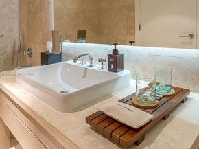 102 24th St 1016, Miami Beach FL 33139