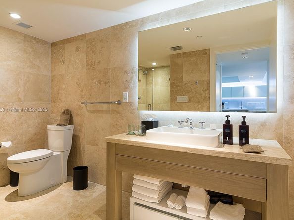 102 24th St 1016, Miami Beach FL 33139