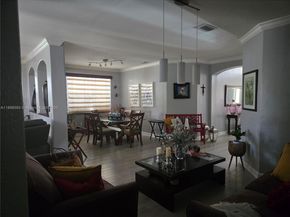 11141 NW 77th Ter, Doral FL 33178