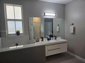 11141 NW 77th Ter, Doral FL 33178