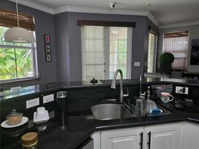 11141 NW 77th Ter, Doral FL 33178