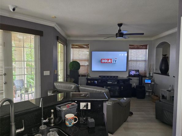 11141 NW 77th Ter, Doral FL 33178