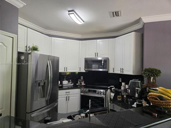 11141 NW 77th Ter, Doral FL 33178