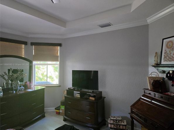 11141 NW 77th Ter, Doral FL 33178