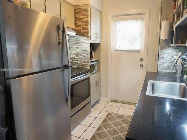 6565 Santona St B5, Coral Gables FL 33146