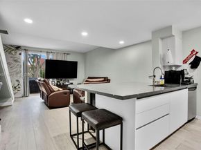 850 Sorrento Dr, Weston FL 33326