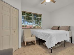 850 Sorrento Dr, Weston FL 33326