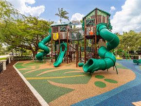 6420 Pinetree Drive Cir, Miami Beach FL 33141