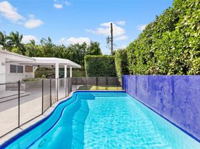 6420 Pinetree Drive Cir, Miami Beach FL 33141