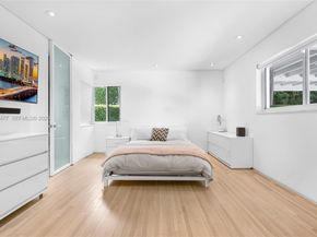 6420 Pinetree Drive Cir, Miami Beach FL 33141