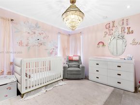 6420 Pinetree Drive Cir, Miami Beach FL 33141