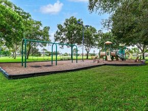 4202 Bahia Isle Cir, Wellington FL 33449