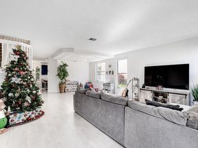 4202 Bahia Isle Cir, Wellington FL 33449