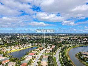4202 Bahia Isle Cir, Wellington FL 33449