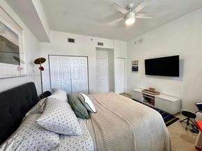 3001 NE 185th St 225, Aventura FL 33180