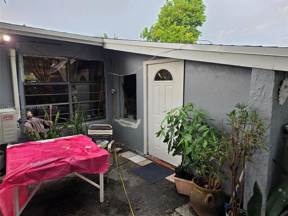 3433 SW 12th Pl, Fort Lauderdale FL 33312