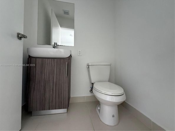 1159 NW 1st St, Florida City FL 33034