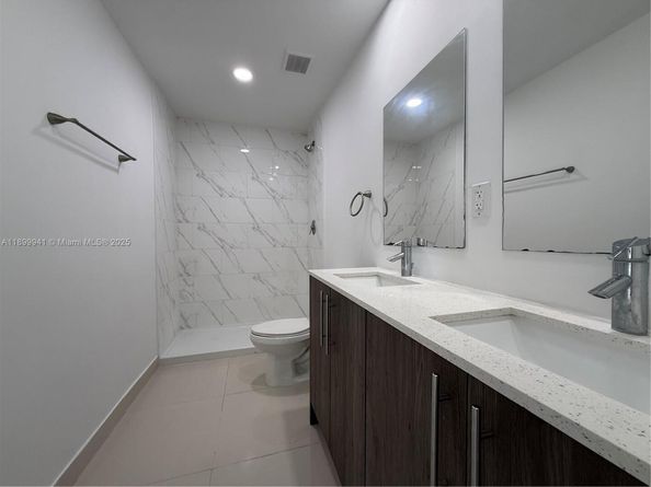 1159 NW 1st St, Florida City FL 33034