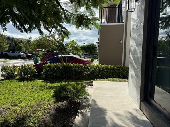 1159 NW 1st St, Florida City FL 33034