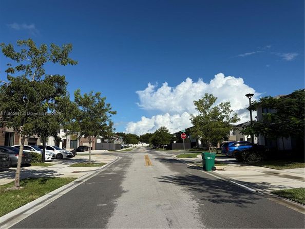 1159 NW 1st St, Florida City FL 33034