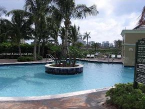 19501 W Country Club Dr PH06, Aventura FL 33180