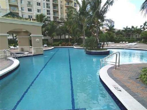 19501 W Country Club Dr PH06, Aventura FL 33180