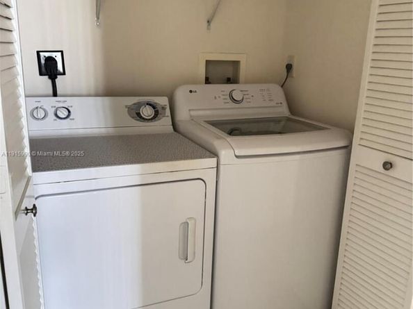 19501 W Country Club Dr PH06, Aventura FL 33180