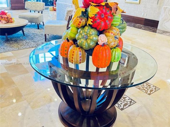 19501 W Country Club Dr PH06, Aventura FL 33180