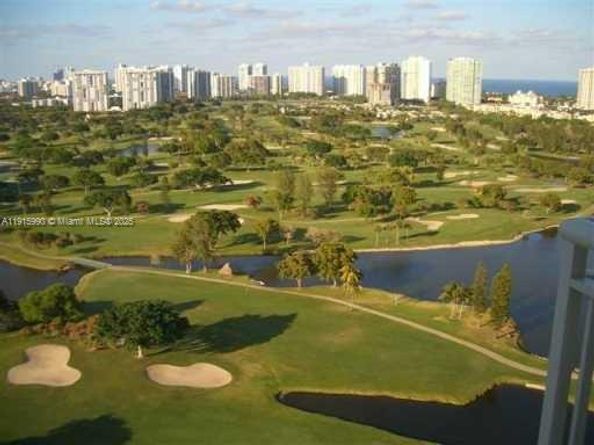 19501 W Country Club Dr PH06, Aventura FL 33180
