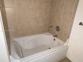 19501 W Country Club Dr PH06, Aventura FL 33180