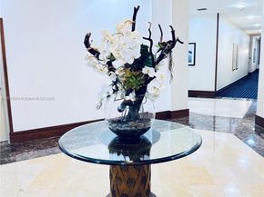 19501 W Country Club Dr PH06, Aventura FL 33180