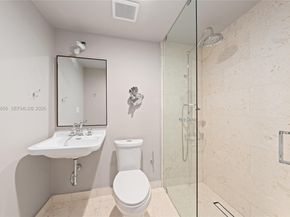 638 NE 141st St, North Miami FL 33161