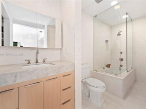 638 NE 141st St, North Miami FL 33161