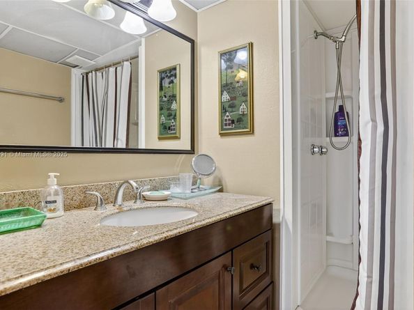 2871 Somerset Dr 212, Lauderdale Lakes FL 33311